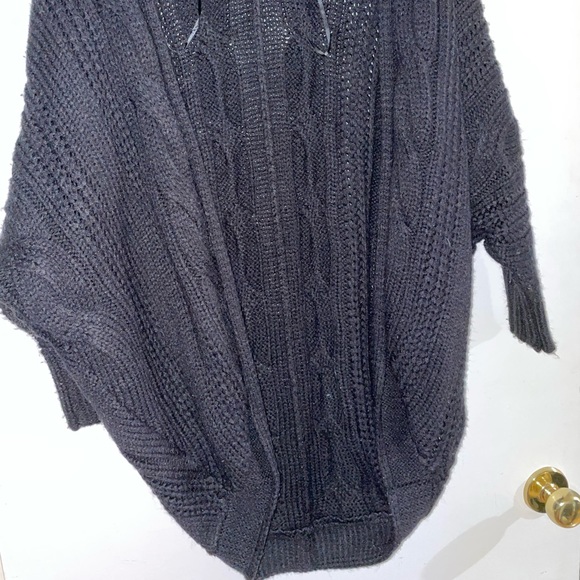 Batwing Knitted Cardigan - Picture 3 of 7